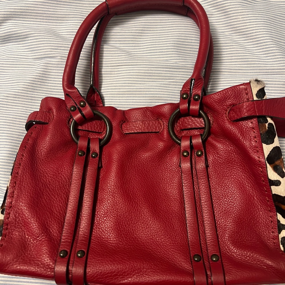 JESSICA SIMPSON red bag